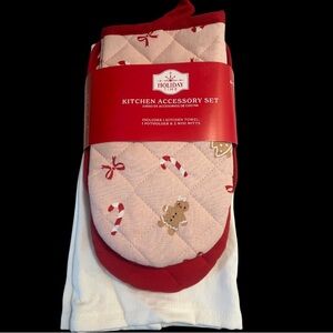 Holiday Time Festive Red and White Kitchen Set (4 pieces)